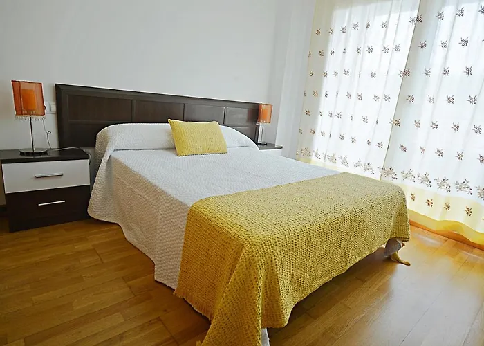 Con Piscina Proximo A