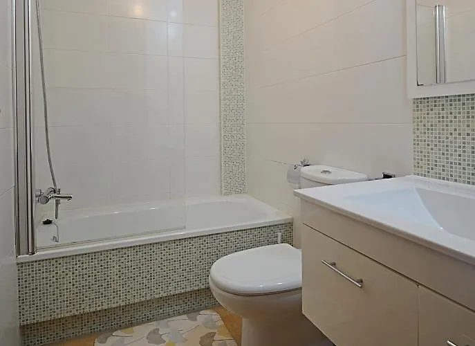 Con Piscina Proximo A * Санхенхо