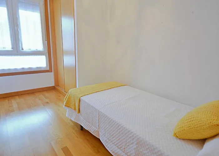 Con Piscina Proximo A Санхенхо